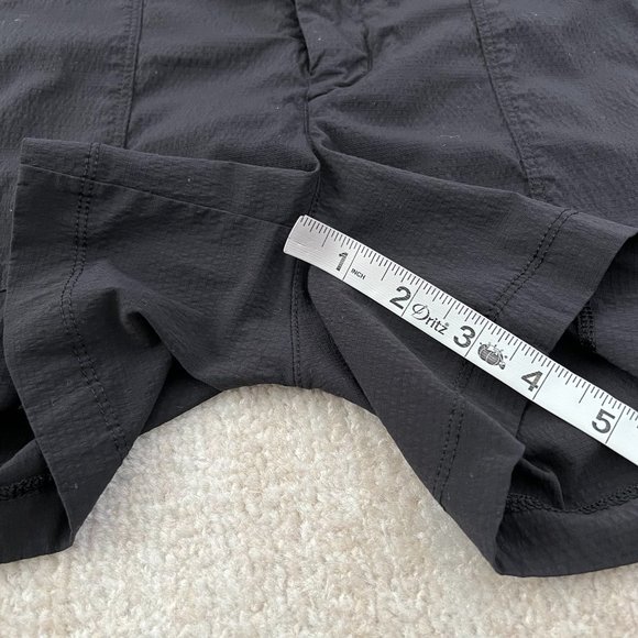 Athleta Trekkie Hiking Shorts 4 Black - Picture 5 of 10